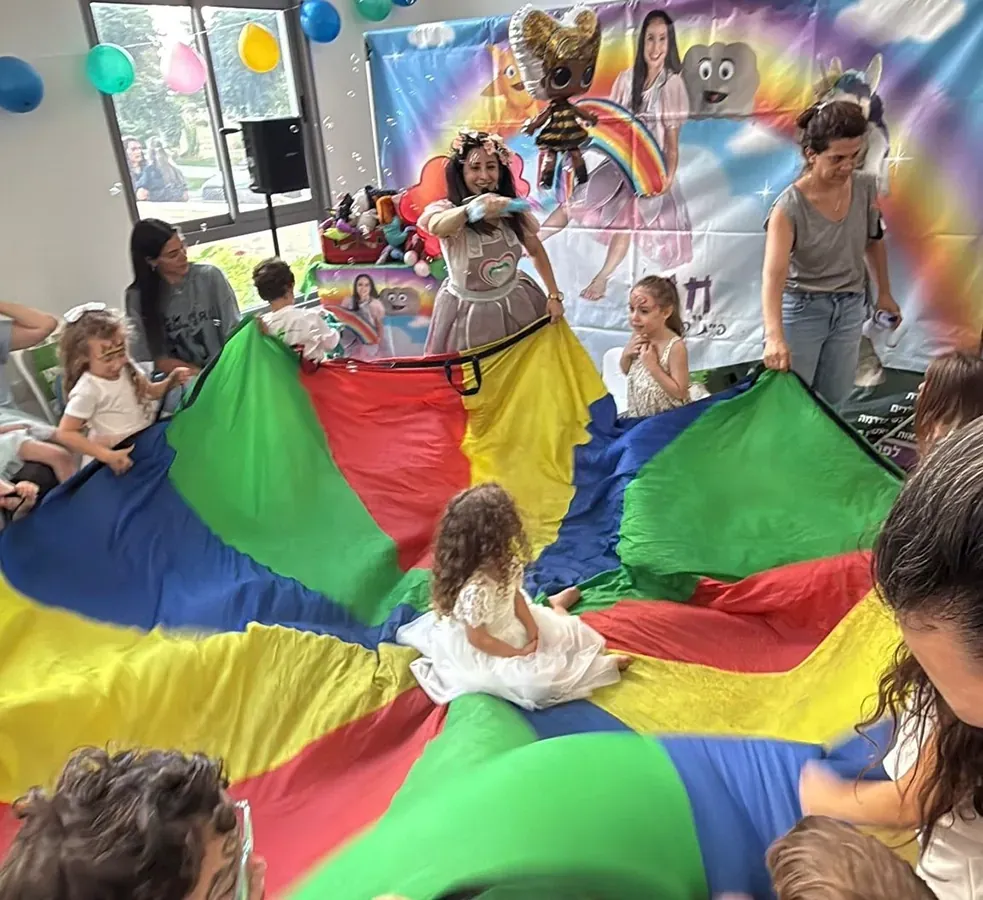 חן פיית הרגשות - סדר יום ההולדת