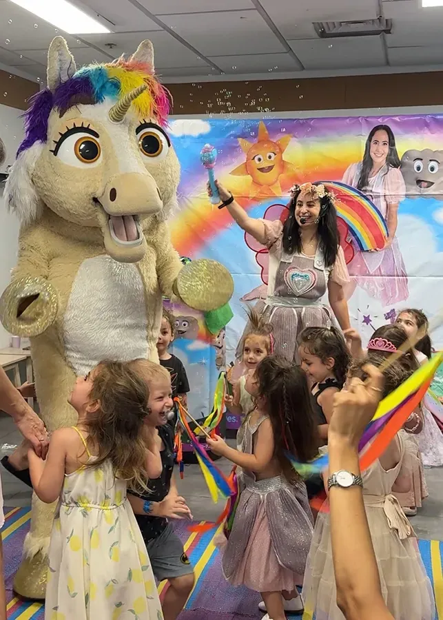 חן פיית הרגשות - יום הולדת
