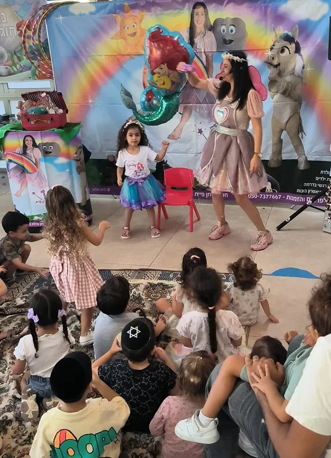 חן פיית הרגשות - יום הולדת