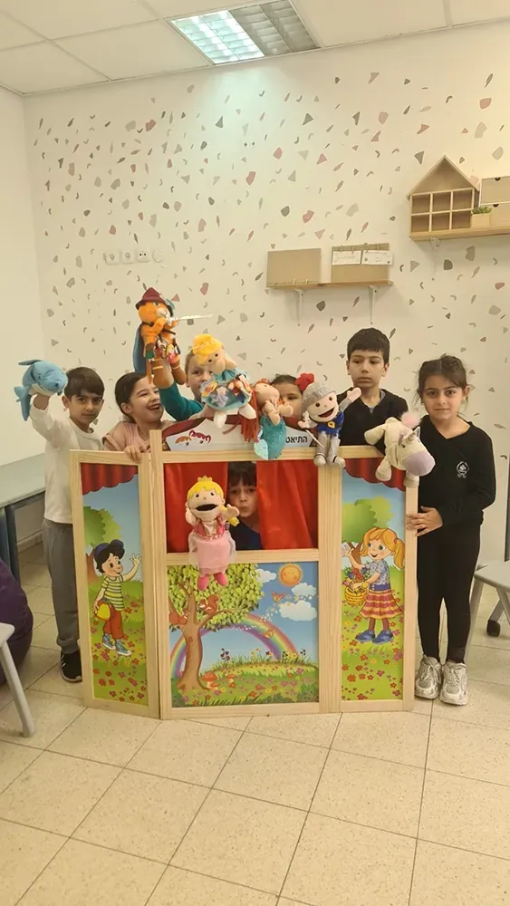 סדנאות תיאטרון בובות - חן פיית הרגשות